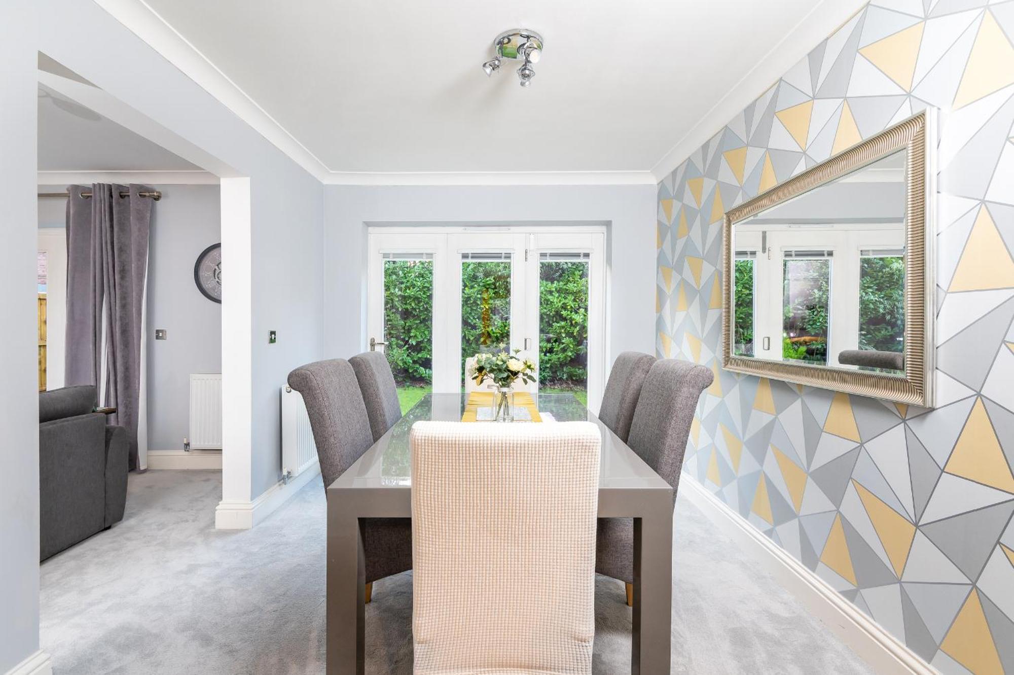 יורק Spacious And Modern Townhouse I Pass The Keys מראה חיצוני תמונה