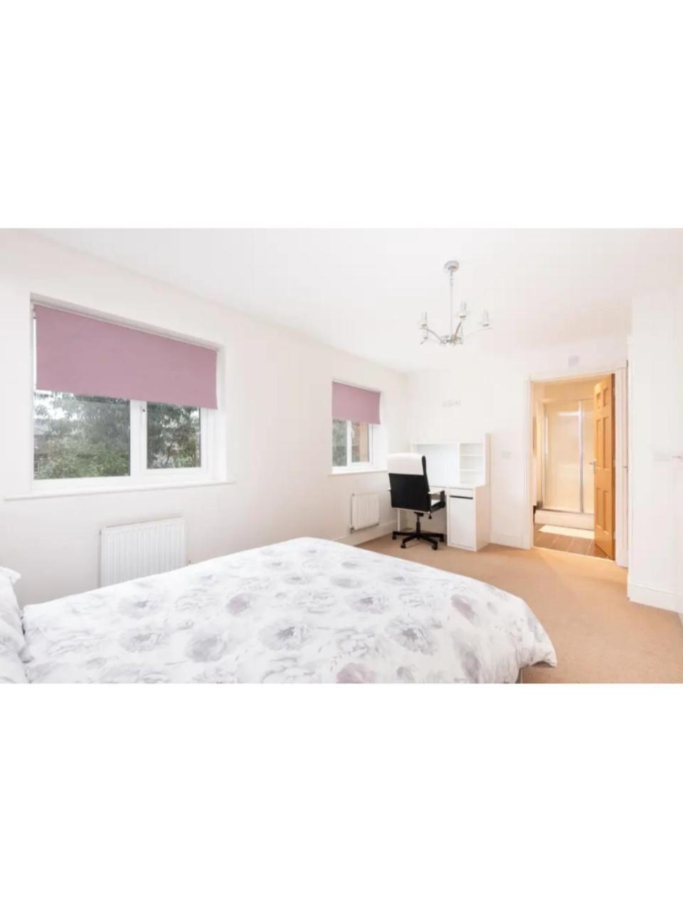 יורק Spacious And Modern Townhouse I Pass The Keys מראה חיצוני תמונה